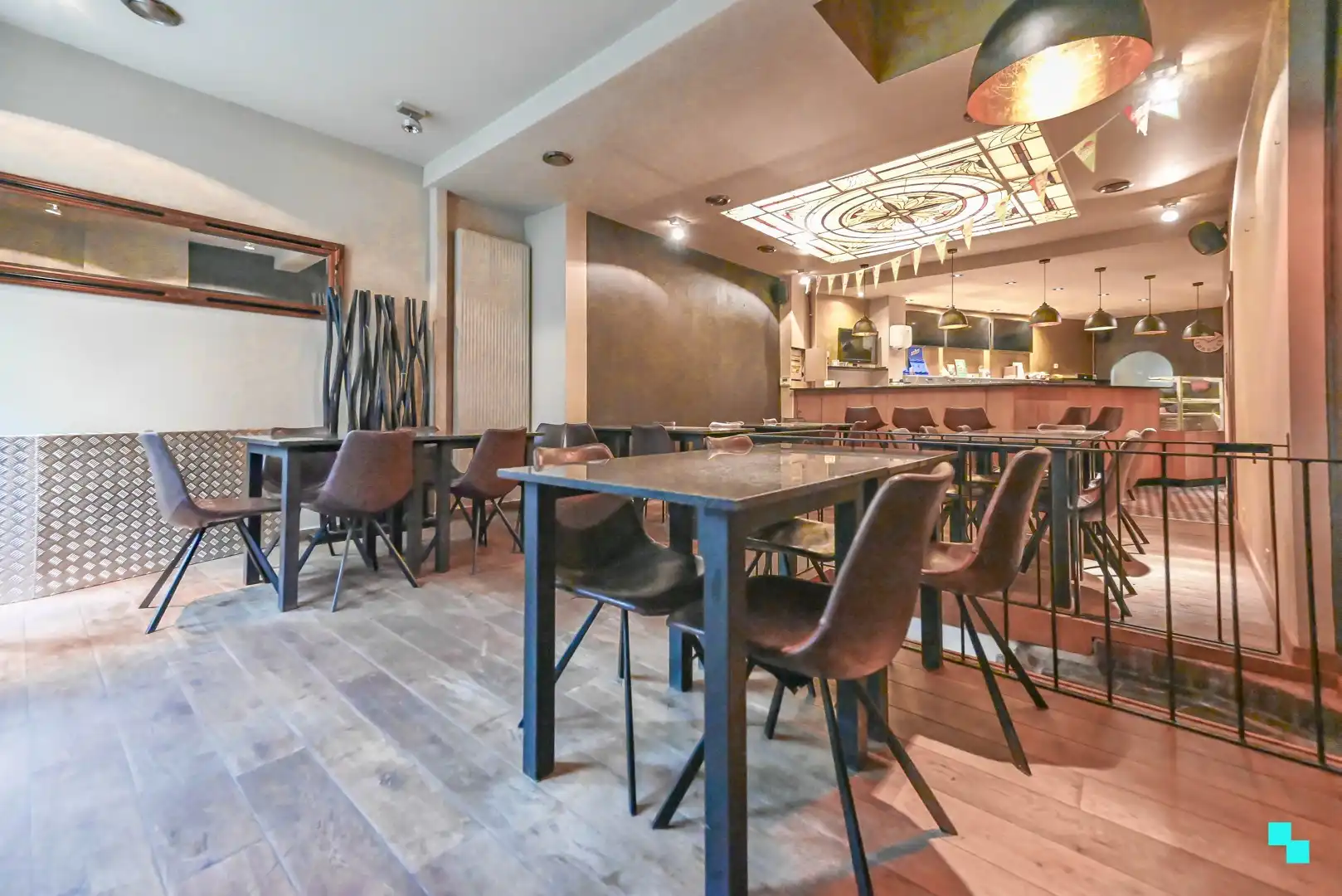 Uiterst commercieel gelegen handelspand foto 7