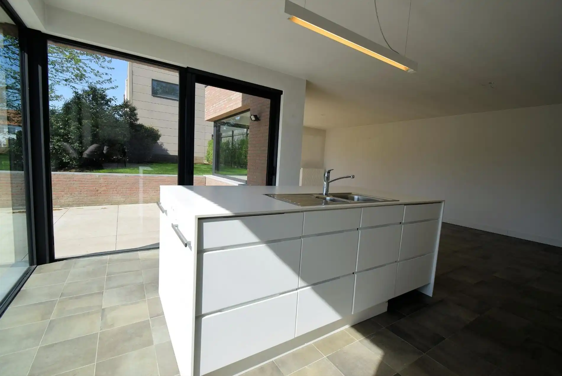 RECENTE WONING MET TUIN IN CENTRUM ROESELARE  foto 6