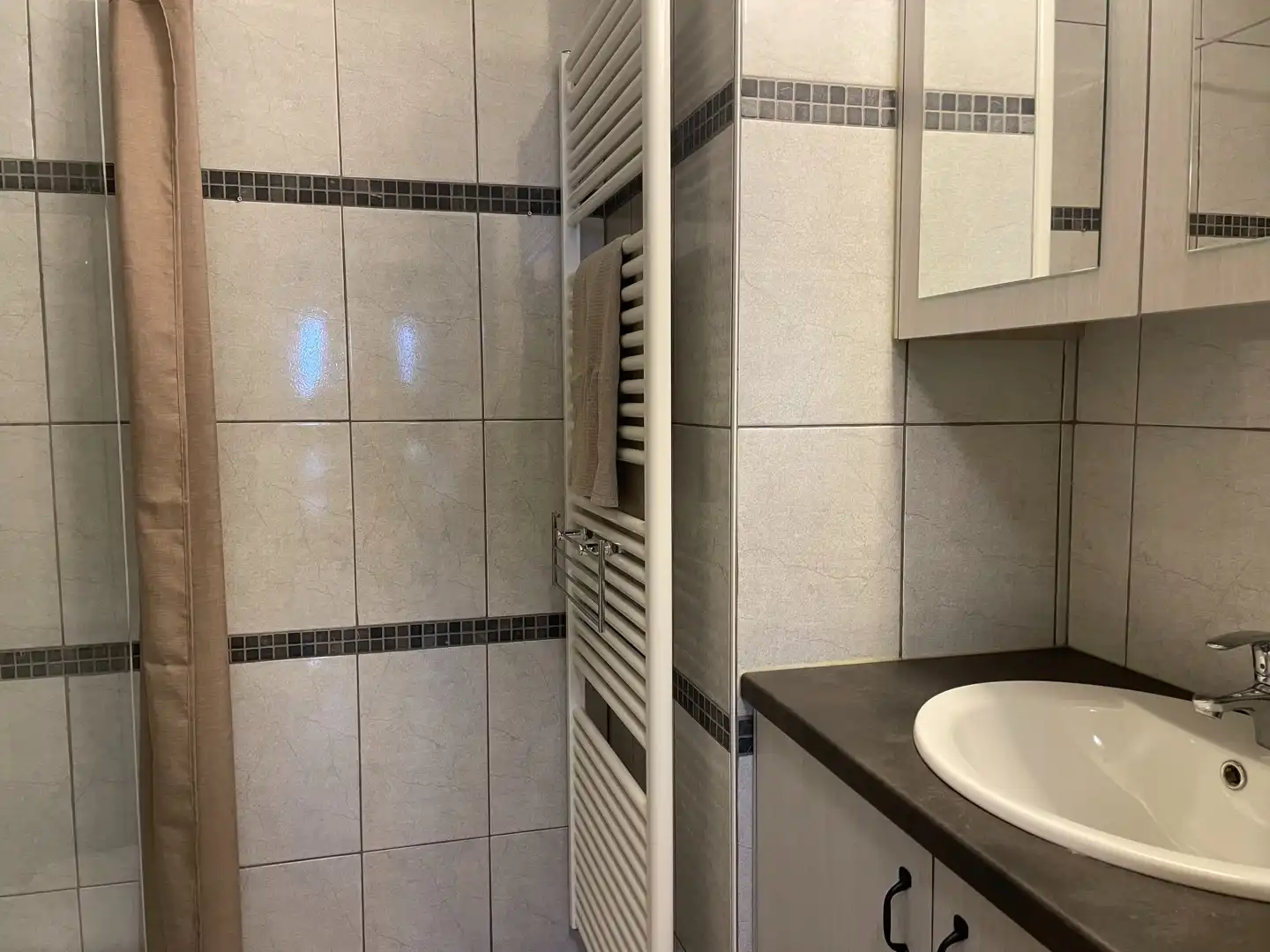 Knappe studio aan de zonnekant gelegen foto 8