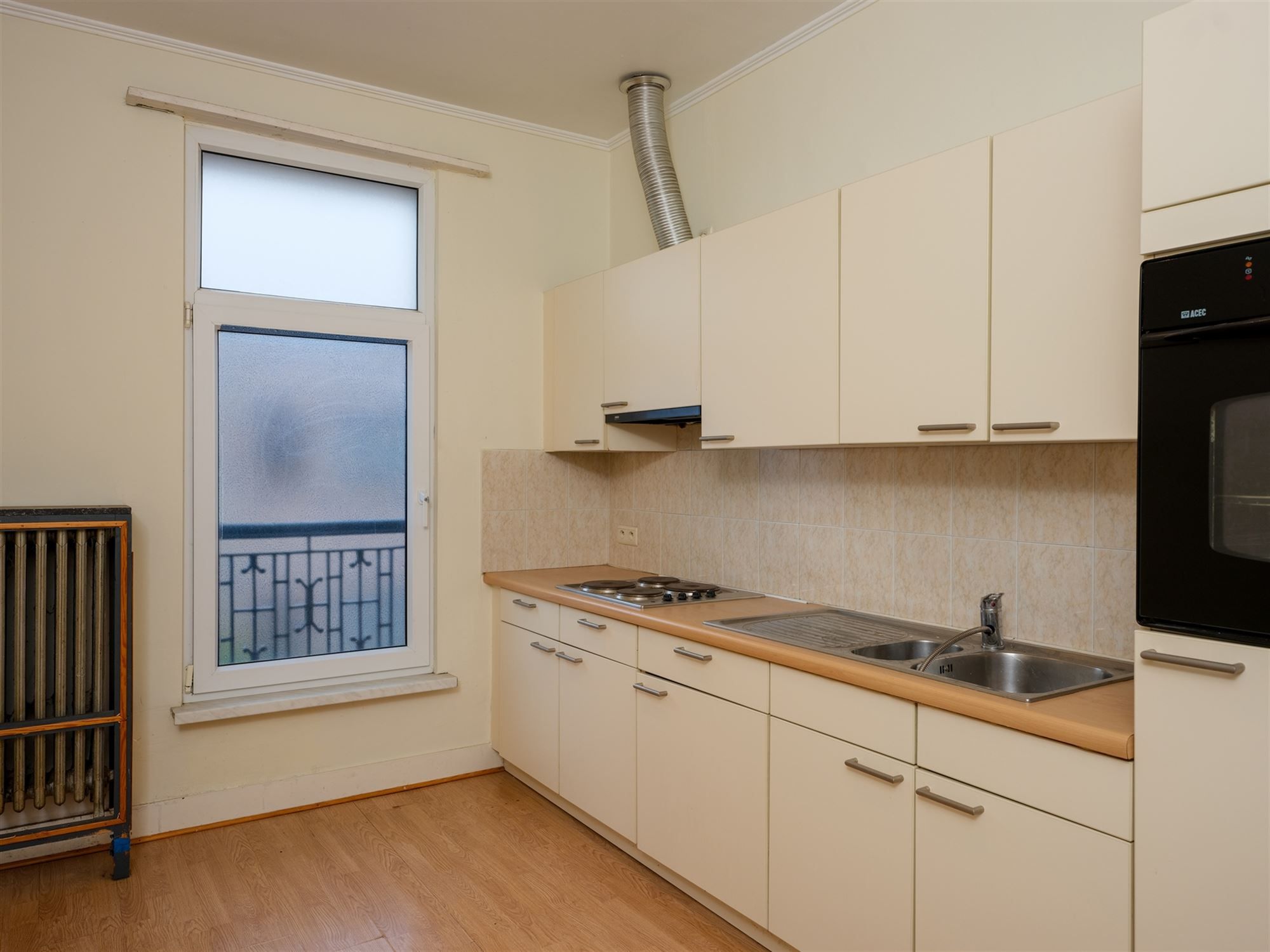 ruime rijwoning met polyvalent bijgebouw en tal van mogelijk foto 48