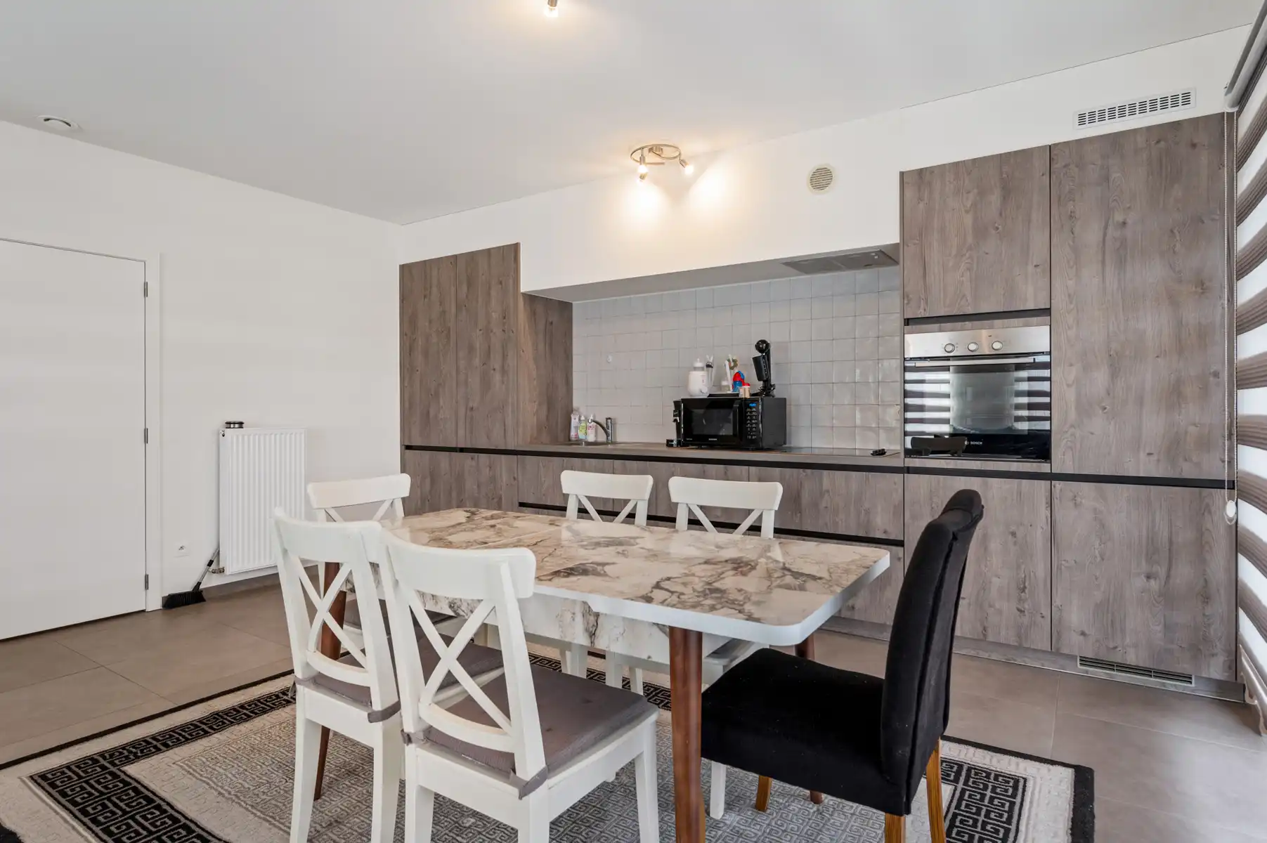 Modern appartement met terras in een doodlopende straat foto 8