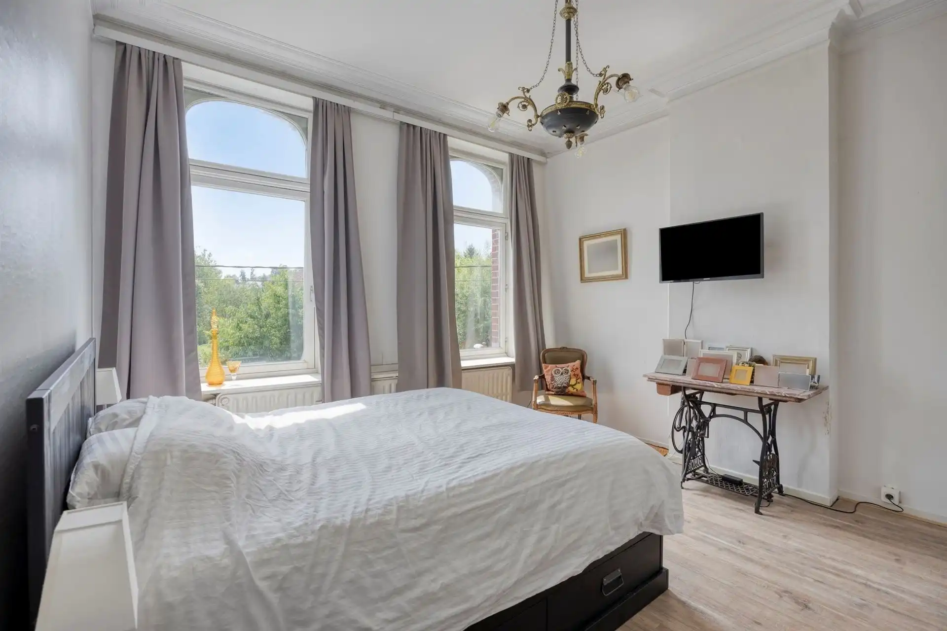 Prachtig gerenoveerde serristenwoning op prima locatie nabij centrum foto 16