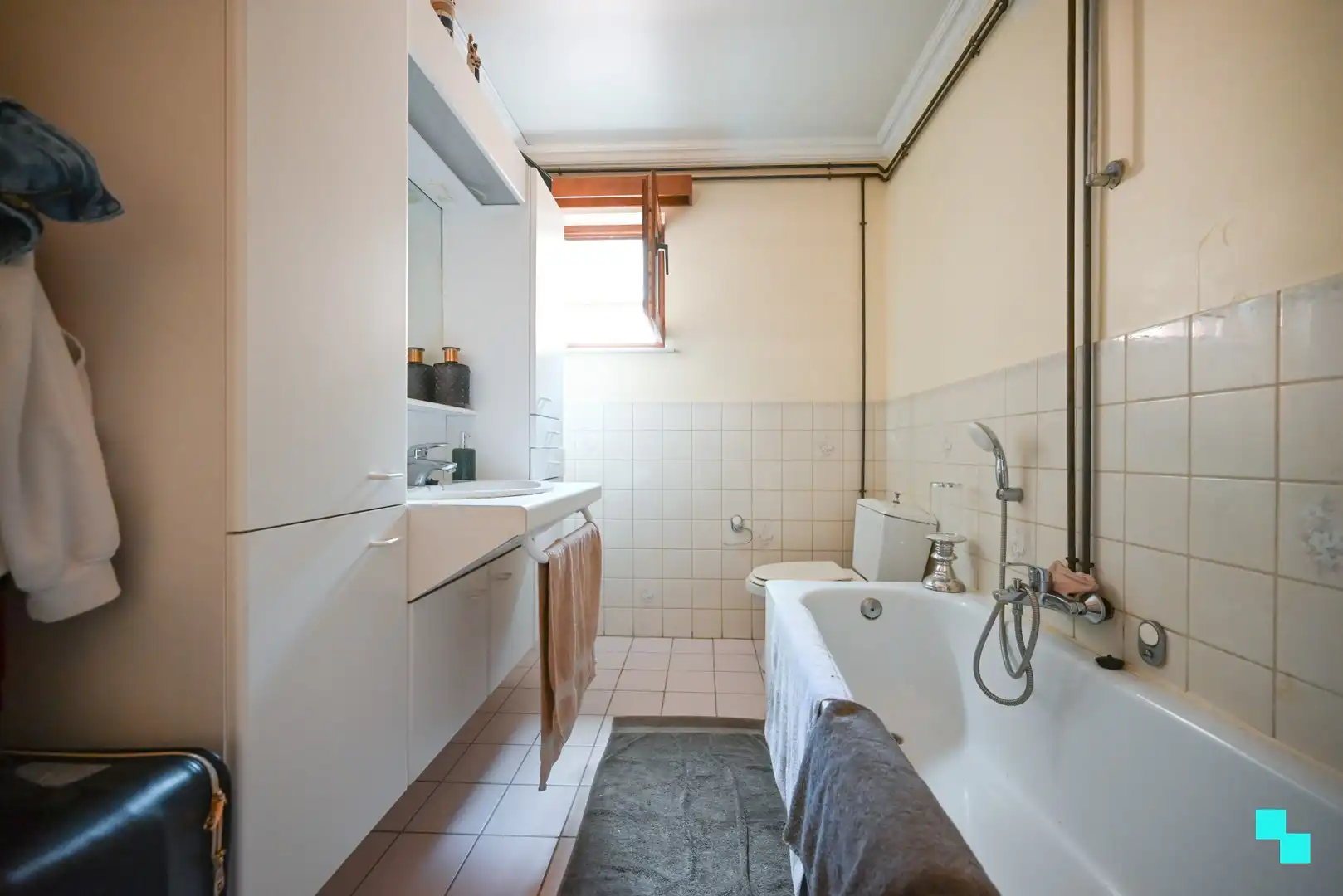 Drieslaapkamer appartement nabij de Grote Markt van Izegem foto 14