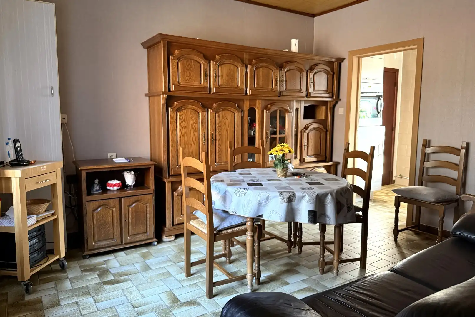 Rustig wonen tegenover het kasteel van Veulen,  en een eigen prachtige tuin/bouwgrond foto 8