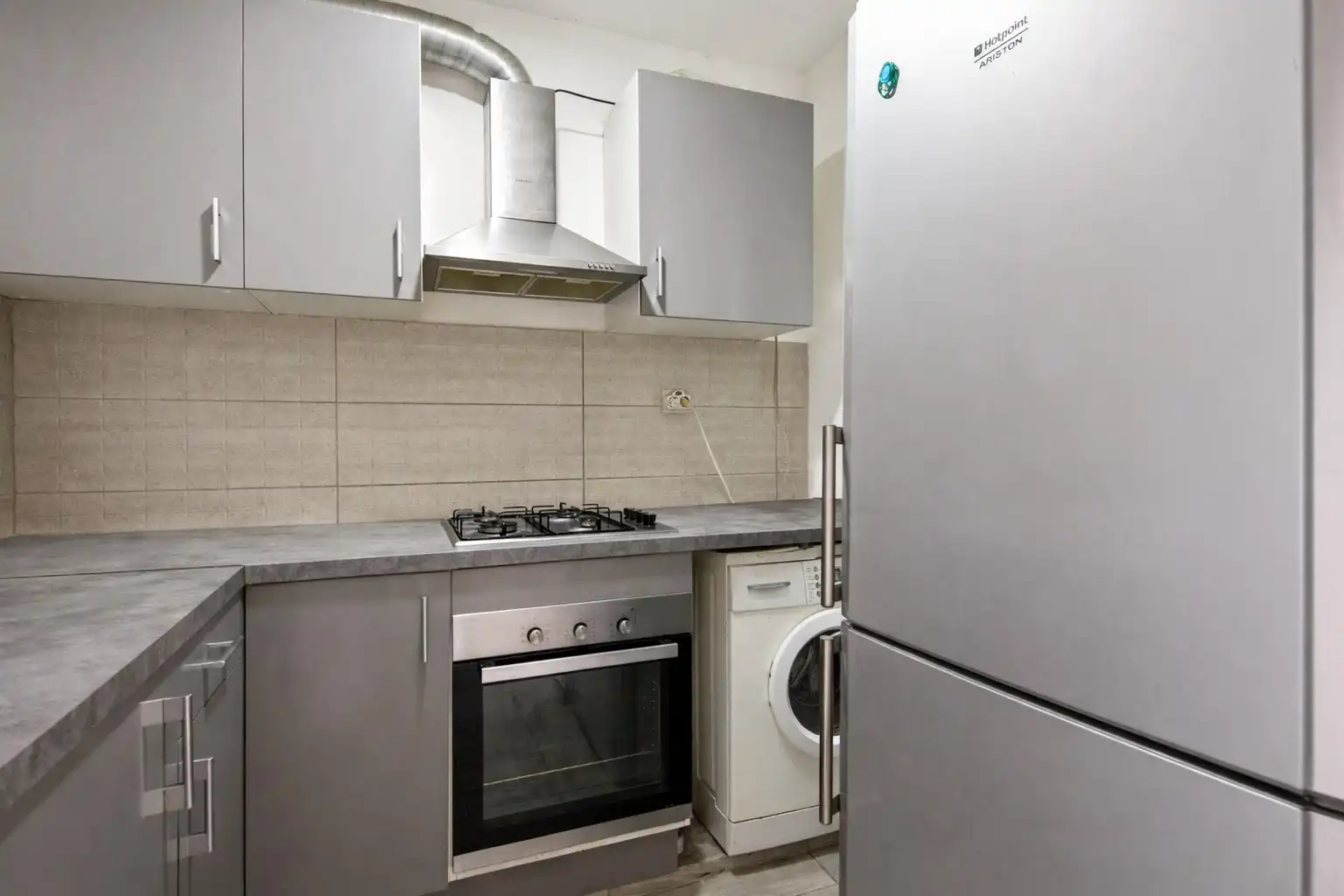 Kleinschalig gebouw met 2 appartementen en ruime garage met tuin in het centrum van Willebroek foto 11