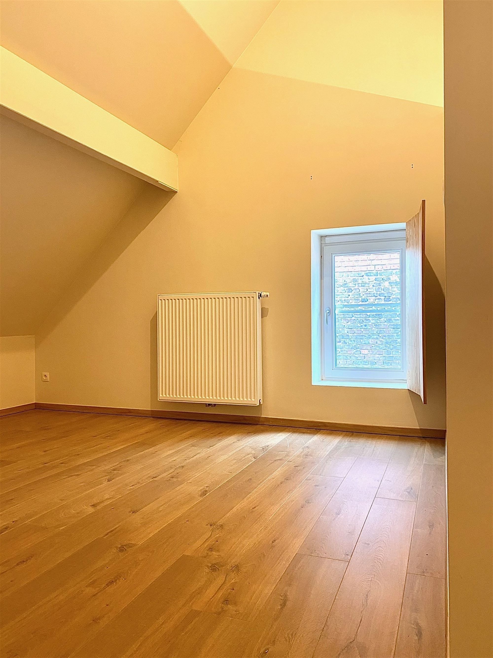 Charmante WONING (open bebouwing) met 3 SLAAPKAMERS, TUINTJE & TERRAS, zowel voor- als achteraan een OPEN GROEN ZICHT foto 17