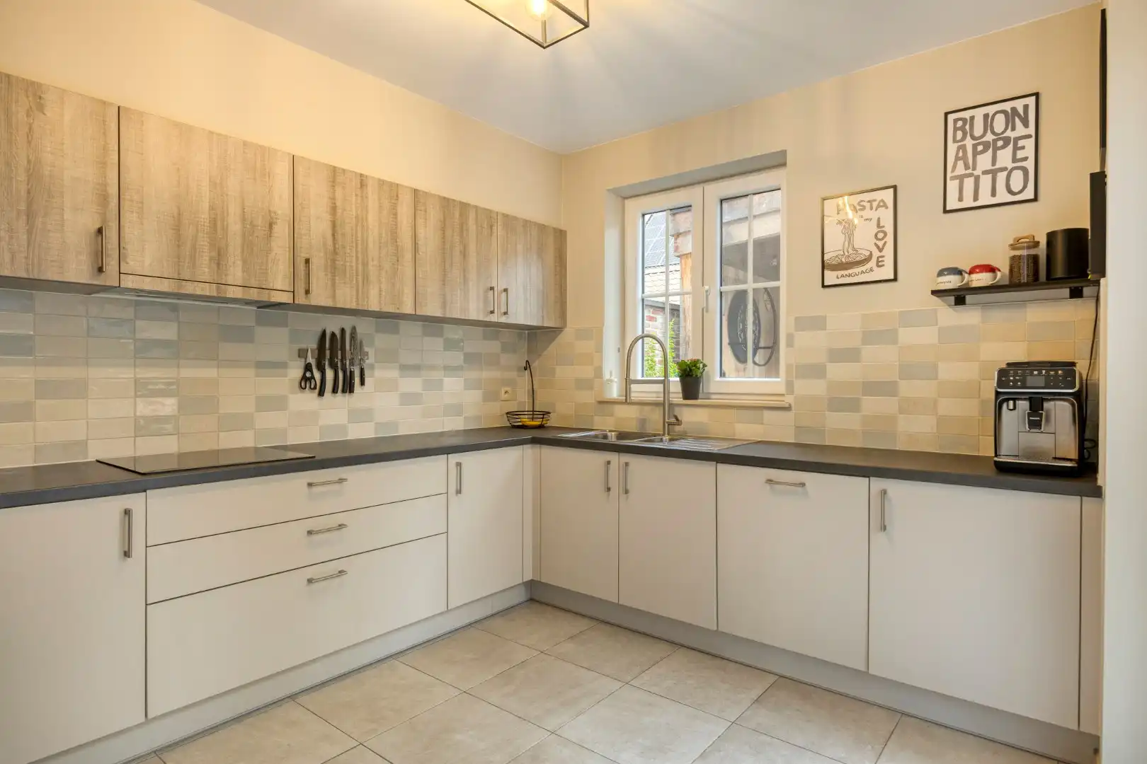 Recente instapklare woning met 3/4 slaapkamers, rustig gelegen te Ham ! foto 7