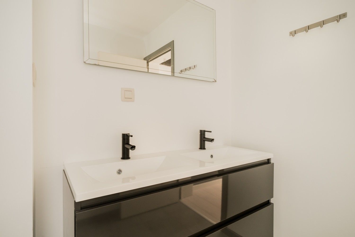 Gerenoveerde dijkwoning met prachtige verzichten! foto 19
