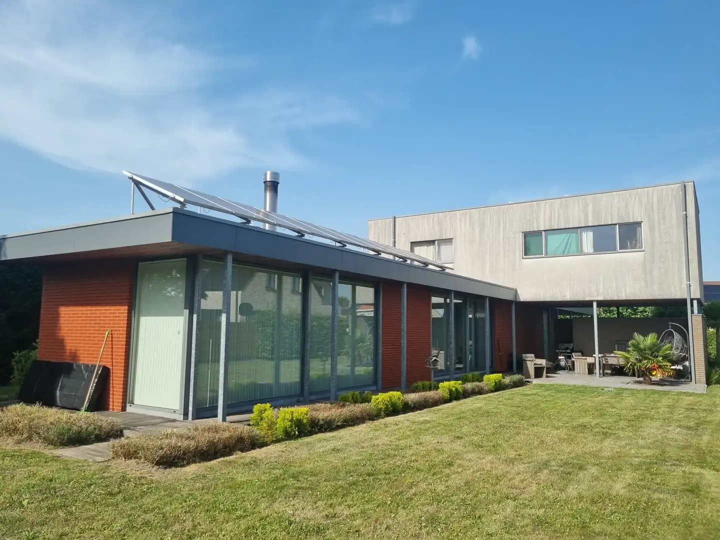 Prachtige, moderne villa gelegen op een perceel van 2.425m² met prachtig uitzicht foto {{pictureIndex}}