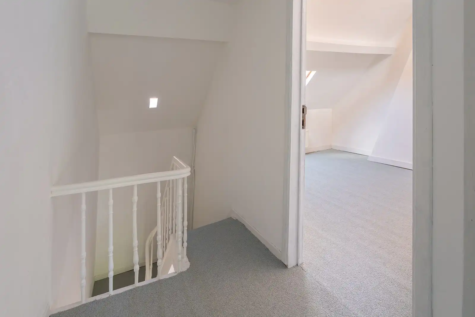Woning met 6 slaapkamers, volledig naar eigen smaak renoveren foto 25