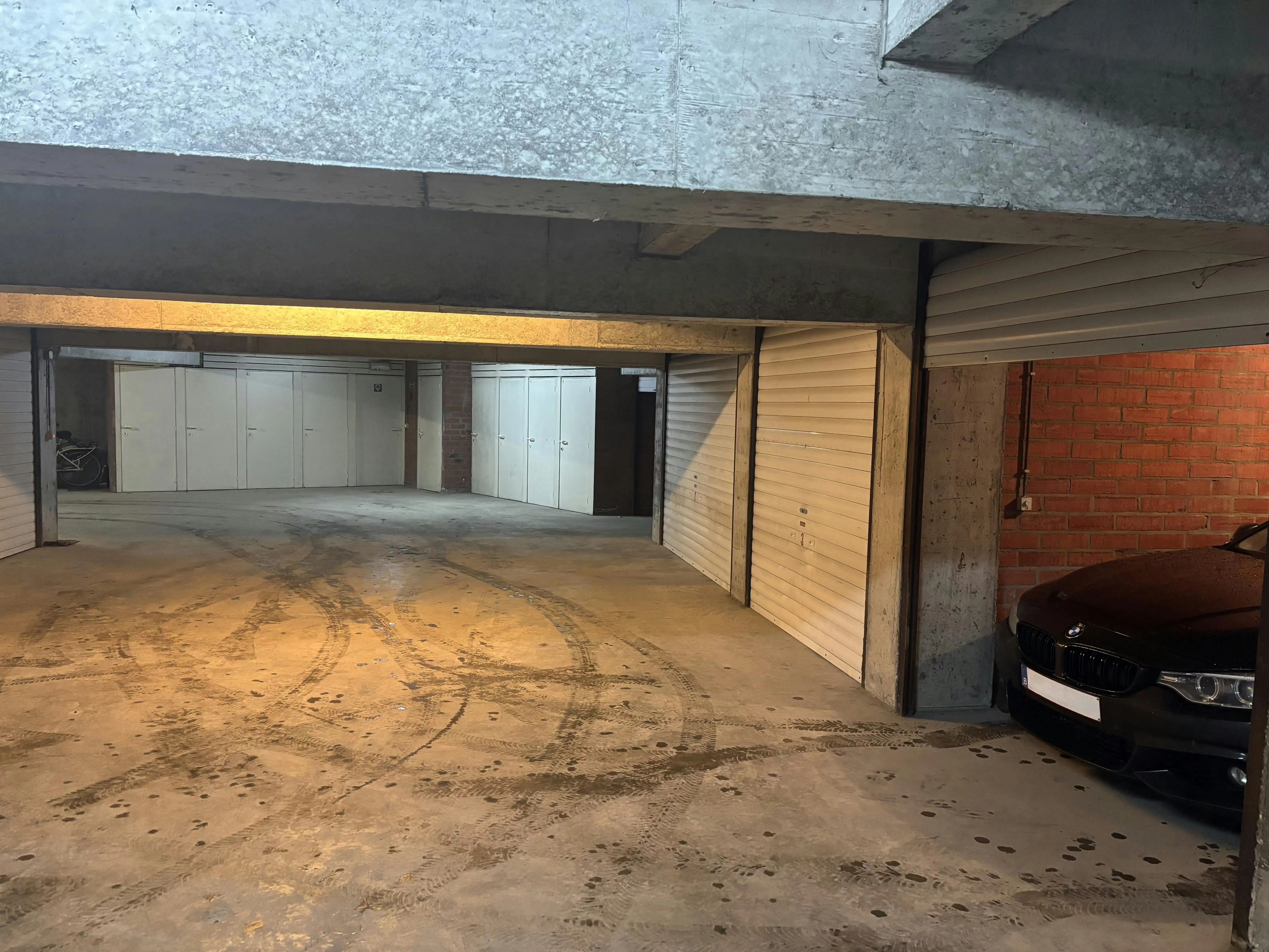 Garagebox in het centrum van Middelkerke! foto 6