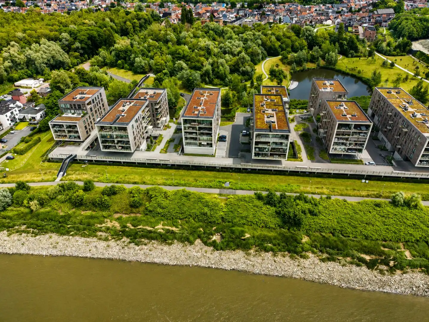 Te huur: ruim, luxueus appartement (95 m²) met prachtig uitzicht! foto 3