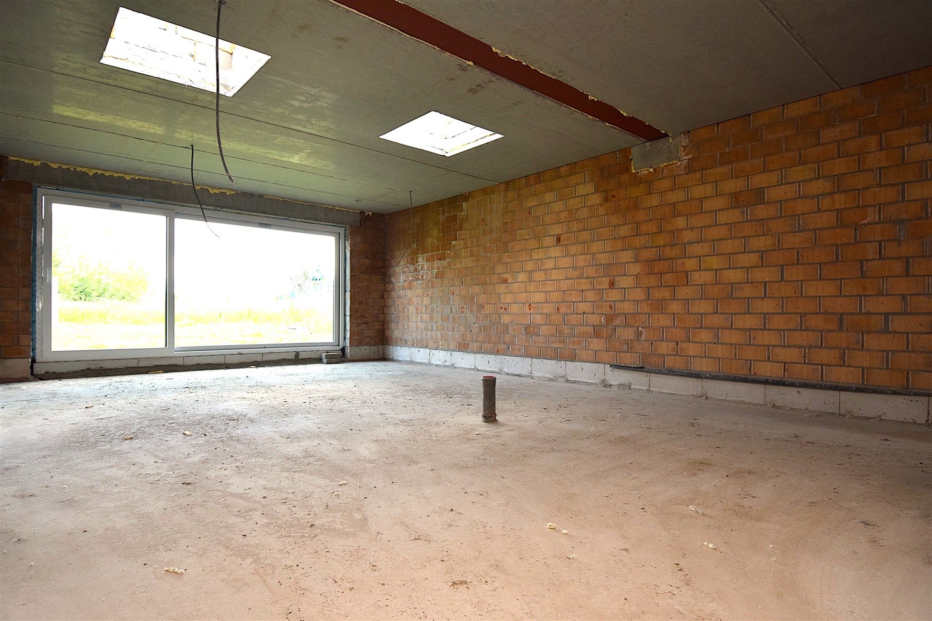 Ruime nieuwbouwwoning met 4 slaapkamers en inpandige garage foto 2