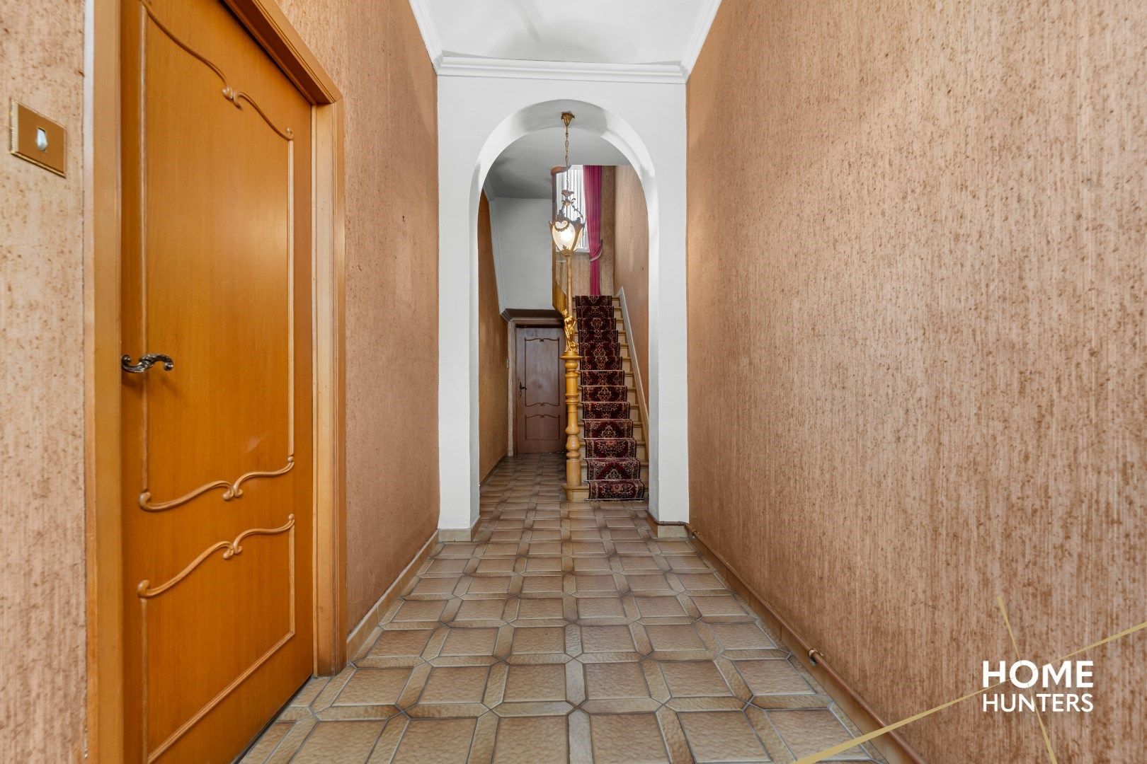 Authentiek herenhuis in Mesen – een renovatieparel met potentieel foto 4