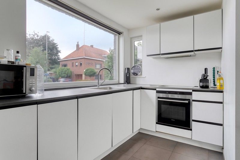 🏡Ruime woning met kantoorgebouw TE KOOP in hartje Wielsbeke – Marktstraat! foto 6