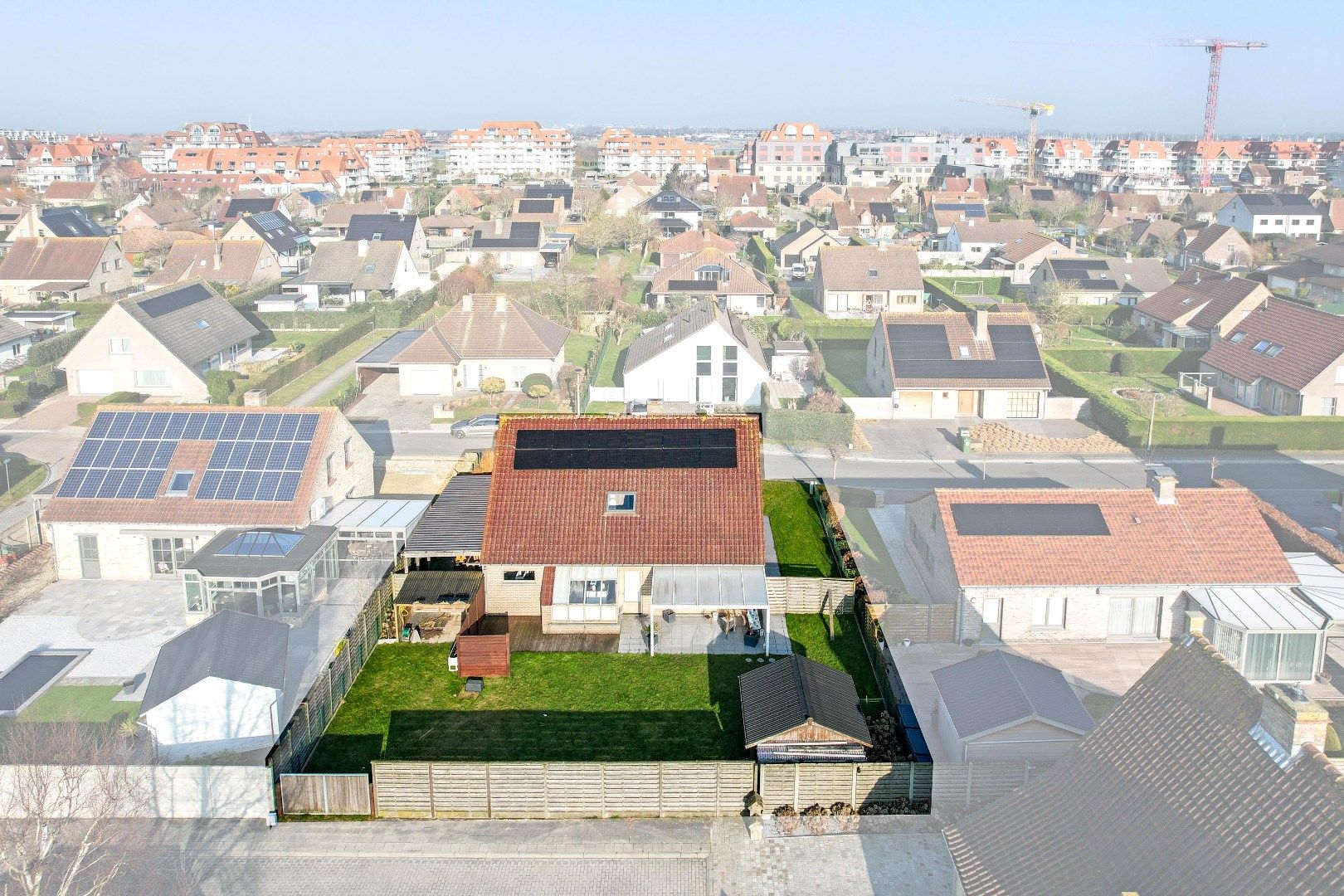 Prachtige alleenstaande villa met 4 slaapkamers op 599 m². foto 20