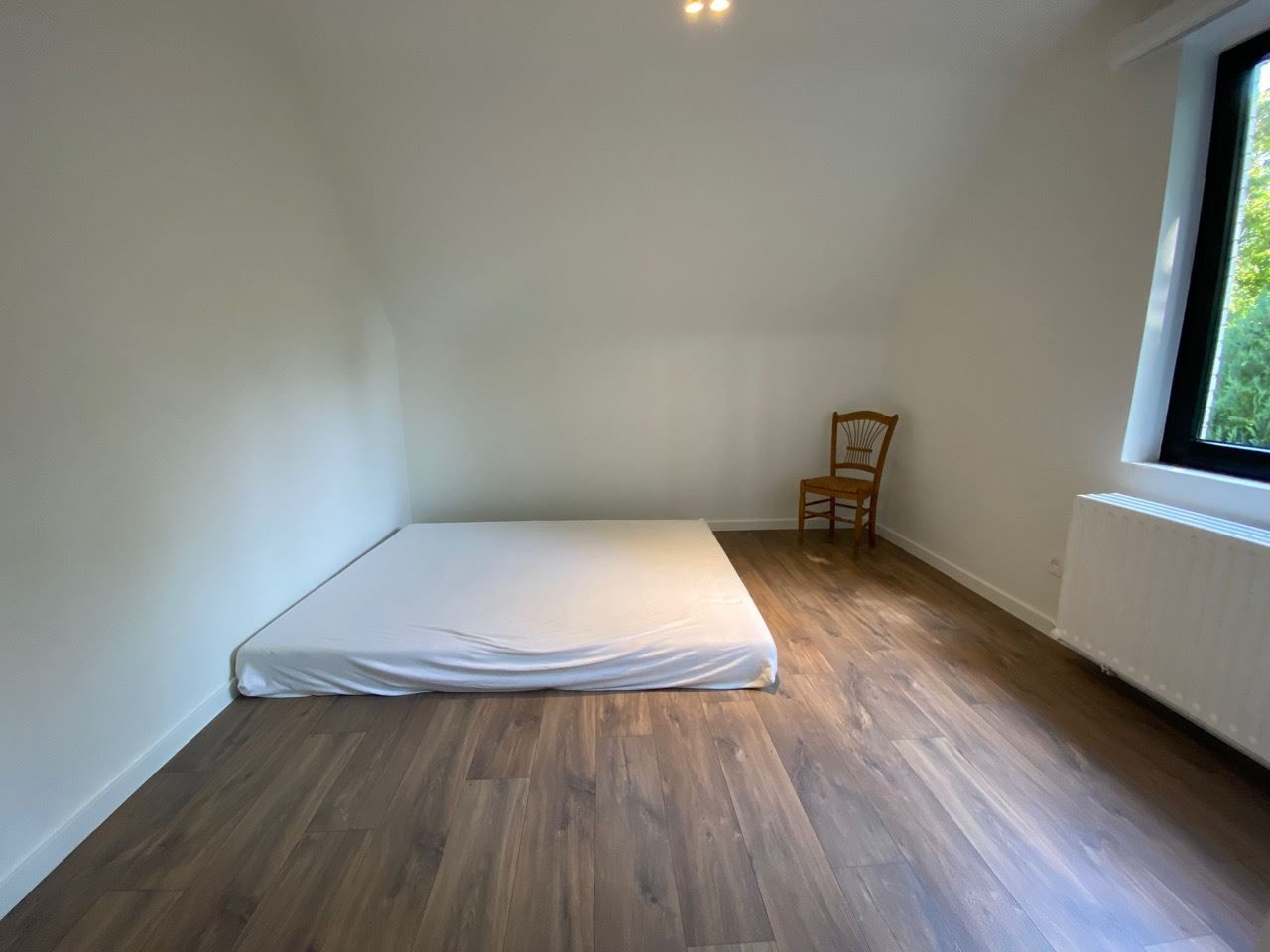 Net gerenoveerde woning met 4 slaapkamers foto 21