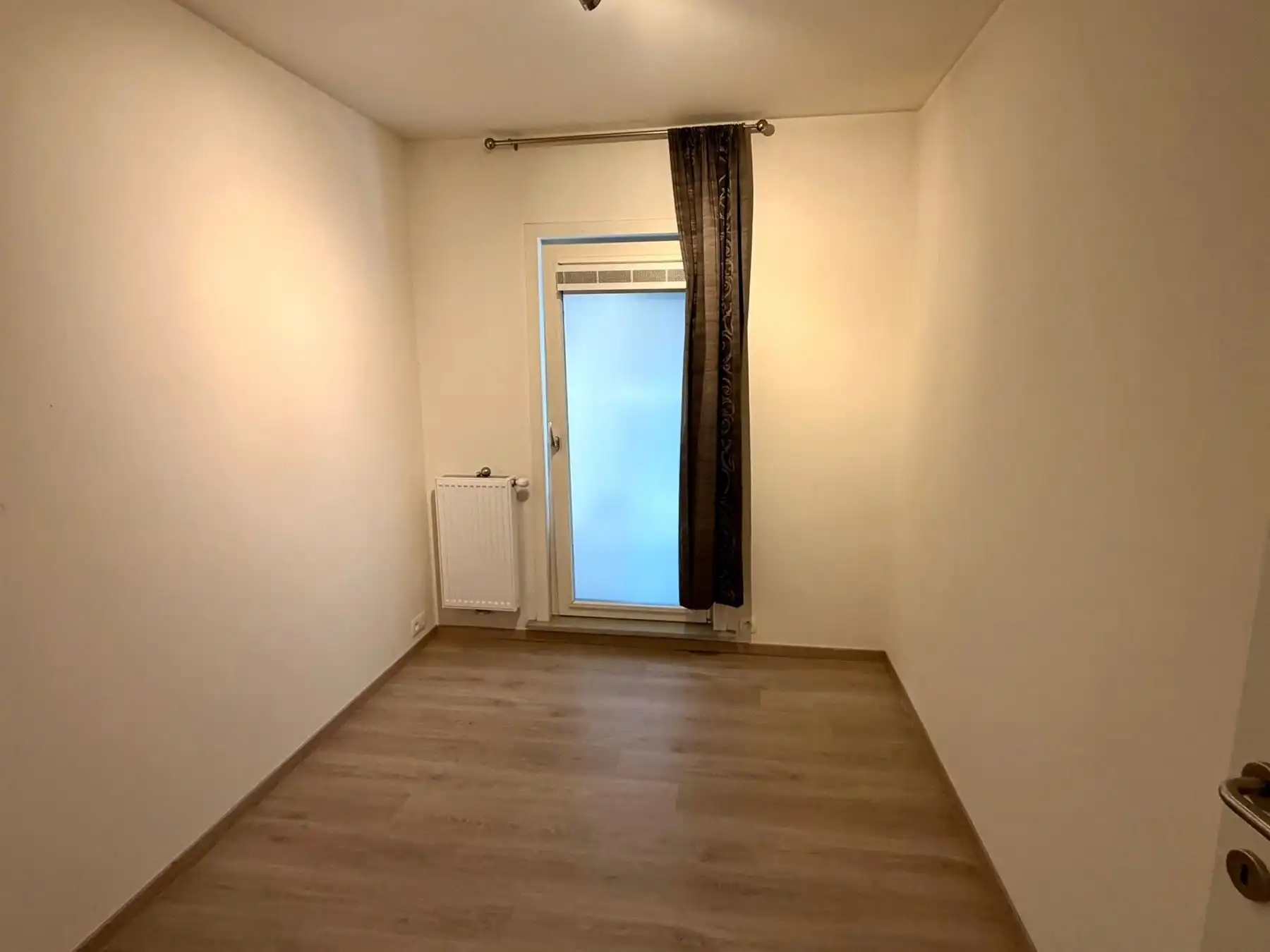 Prachtige, recente stadswoning gelegen in het hartje van Ronse foto 8