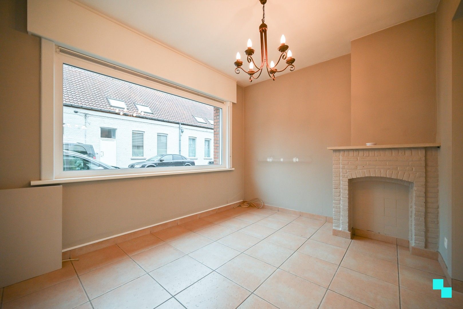 Rustig gelegen ééngezinswoning nabij centrum Izegem met garagebox en uitweg foto 5