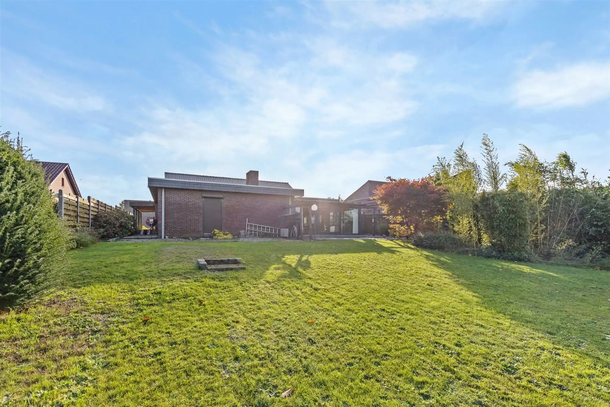 HEEL GOED ONDERHOUDEN WONING MET 3 SLAAPKAMERS UITERST RUSTIG GELEGEN OP EEN PERCEEL VAN 14A TE HEPPEN foto 28