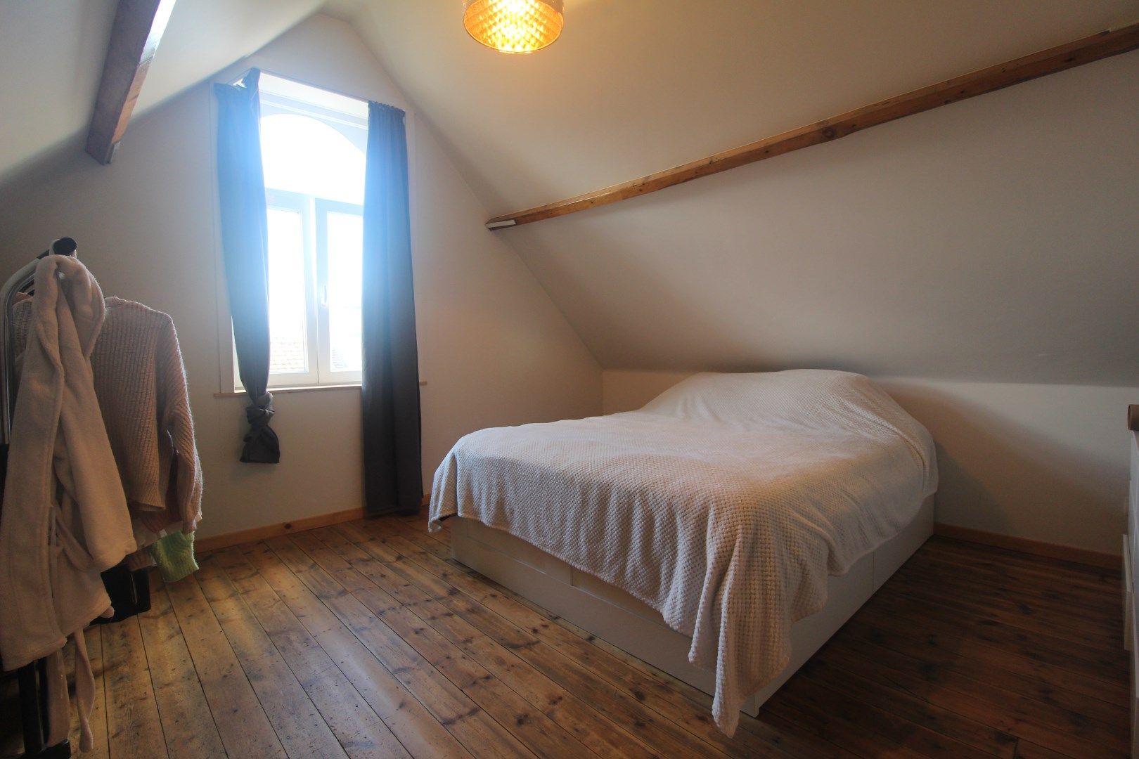 DUPLEX-APPARTEMENT MET 2 SLAAPKAMERS IN CENTRUM IEPER foto 8