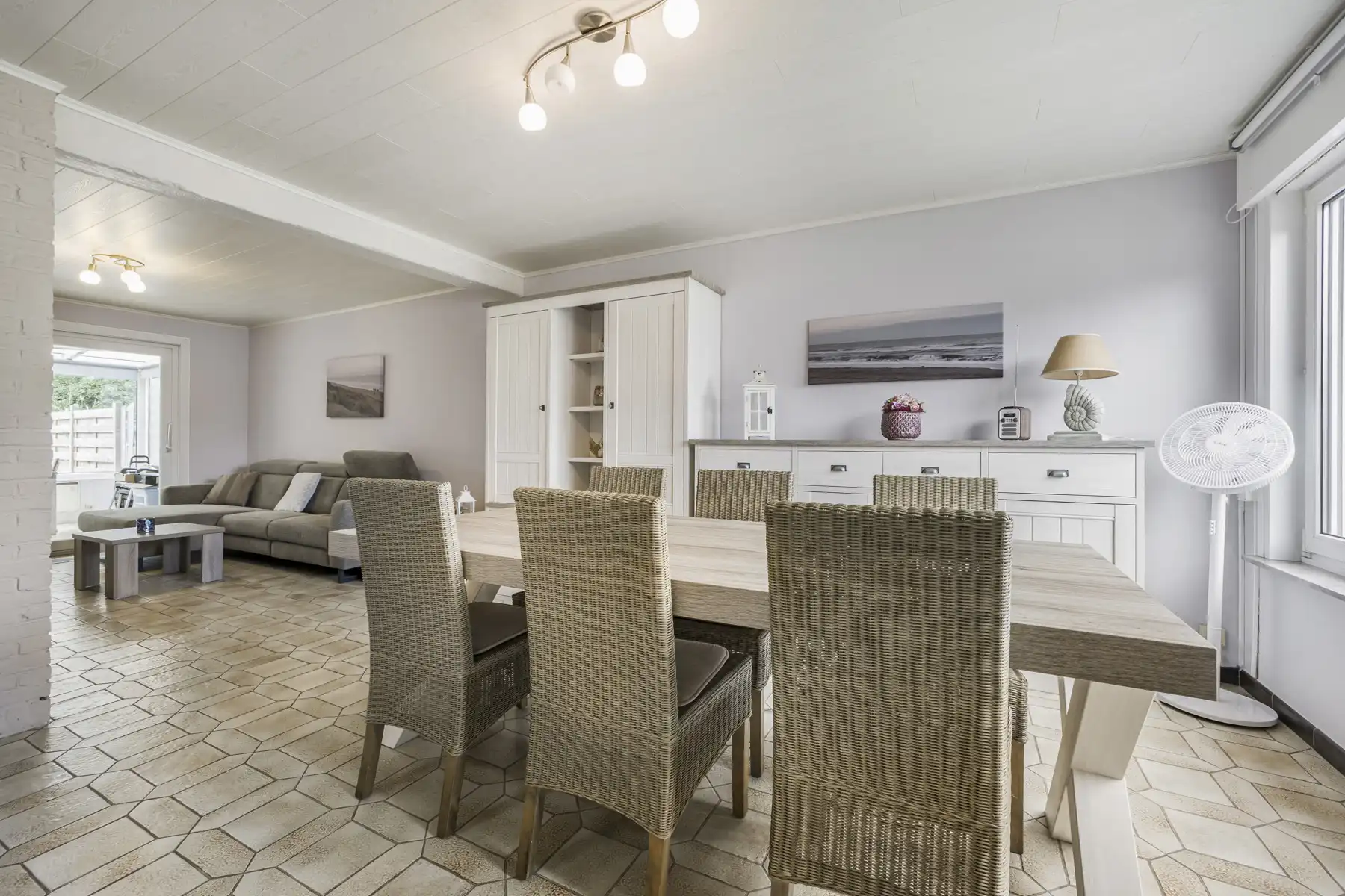 Woning met 3 slaapkamers, tuin en garage foto 3