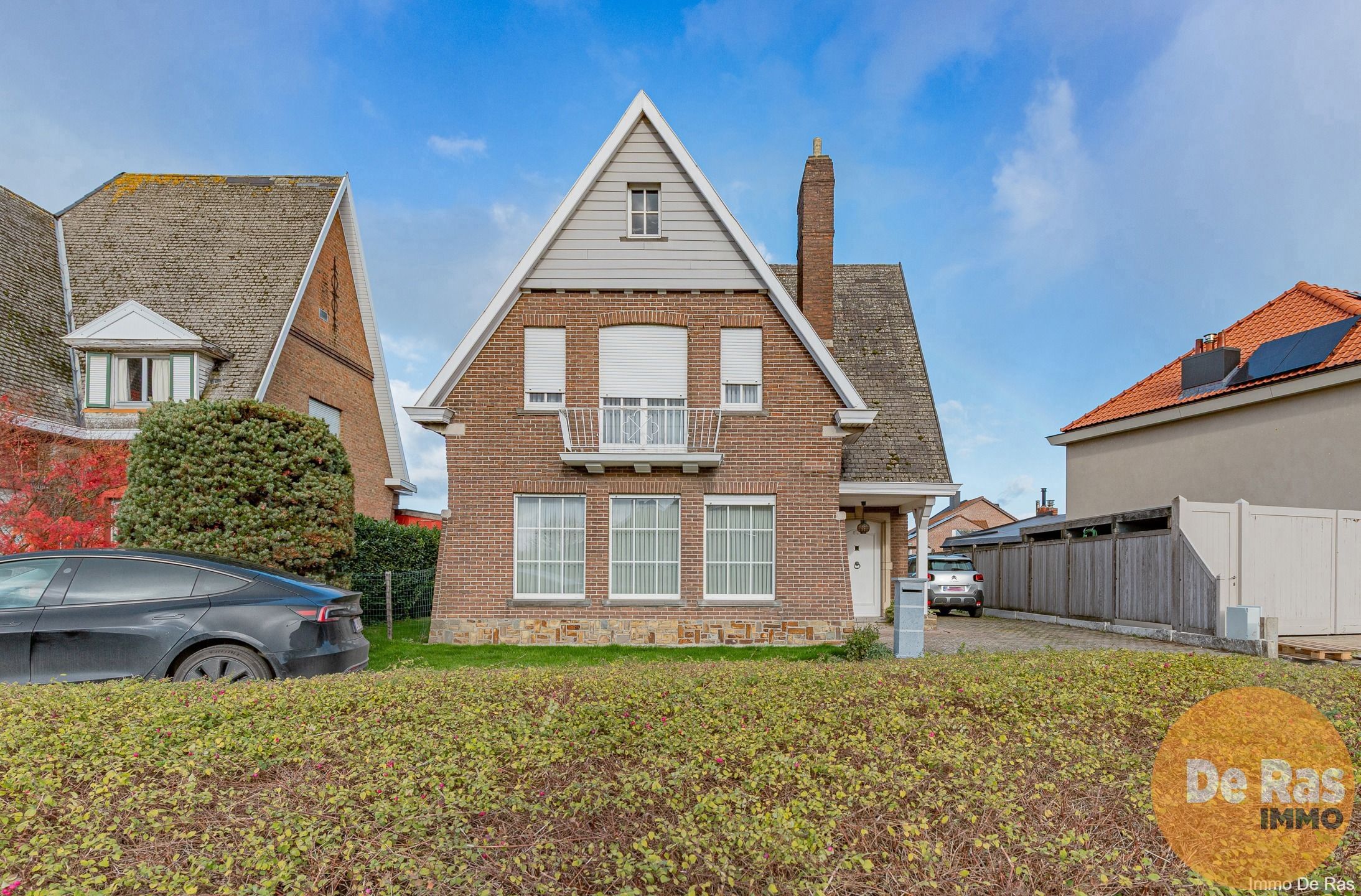 LEDE - Stevige 4-gevelwoning met bijgebouw op mooie locatie foto 2