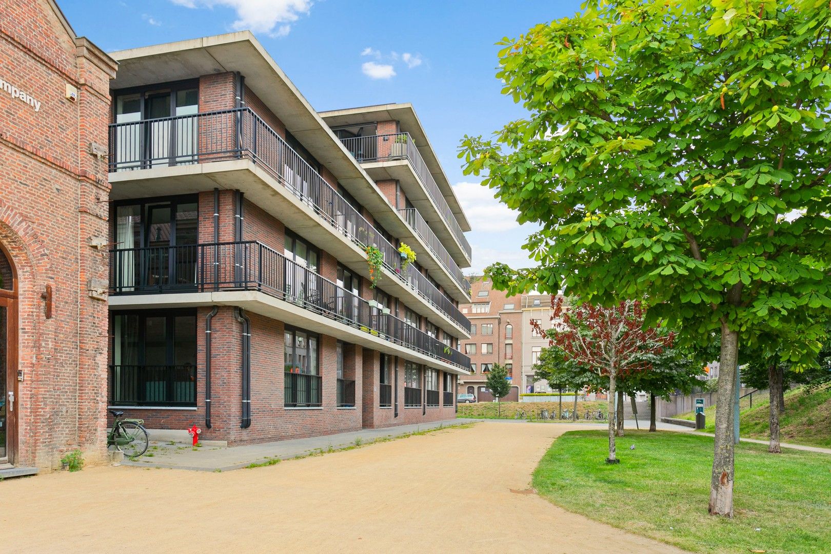 Gemeubeld hoekappartement met terrassen te huur voor 1 jaar - inclusief parking en fietsenstalling foto 12