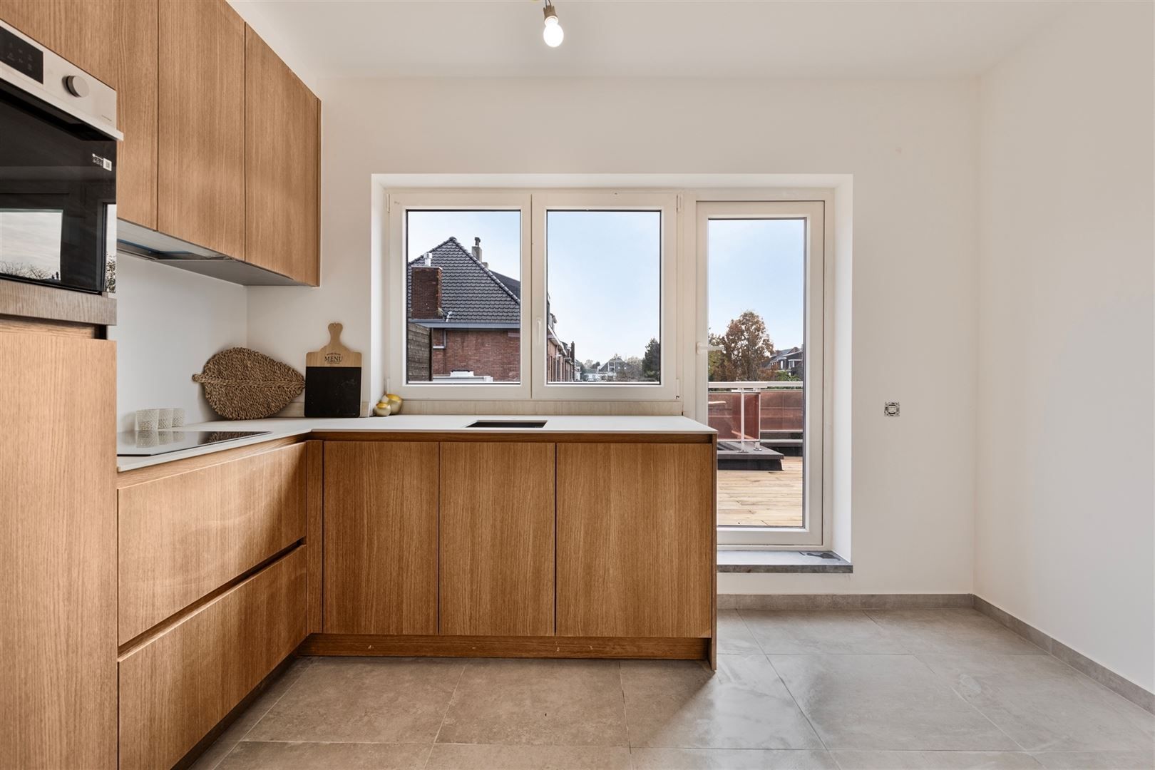 Volledig gerenoveerd duplex 2 slaapkamers appartement met schitterend dakterras. foto 7