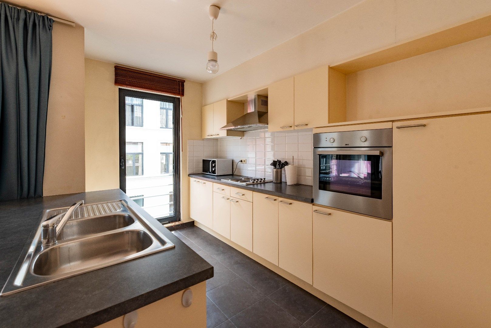 Ruim 2 slk appartement aan het Zuidpark foto 4