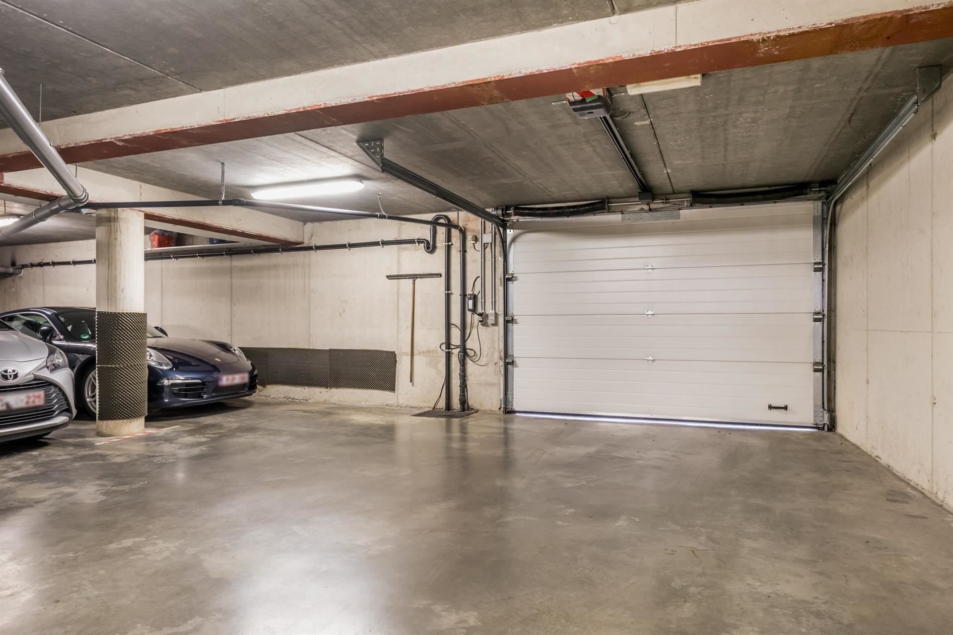 Instapklaar 2-slaapkamer appartement met ZW-tuin en garage in Muizen  foto 19