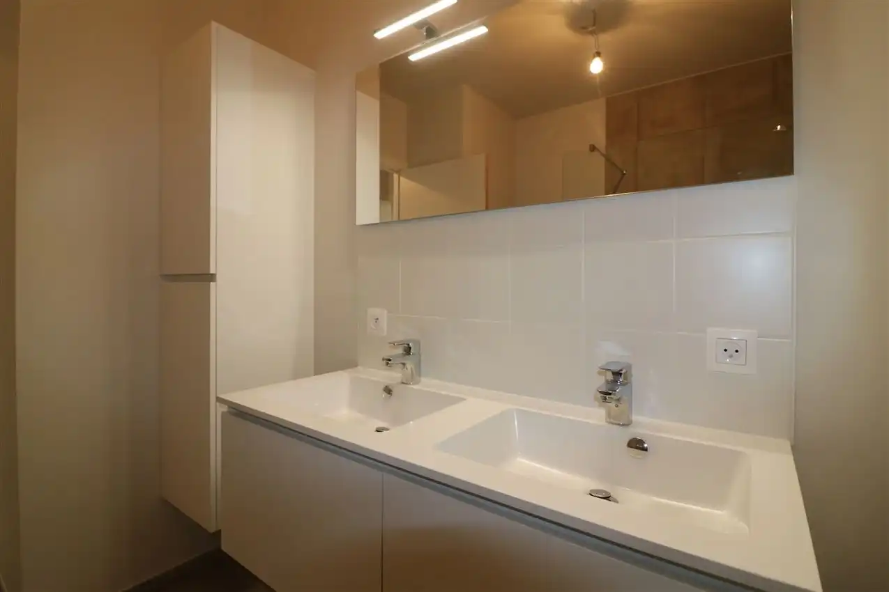 Gelijkvloers appartement, 2 slpk., autostaanplaats foto 25