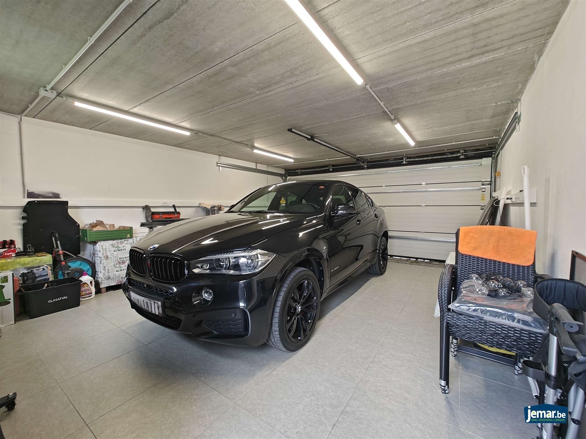 Woning met 5 slaapkamers, 2 badkamers en een grote garage foto 27