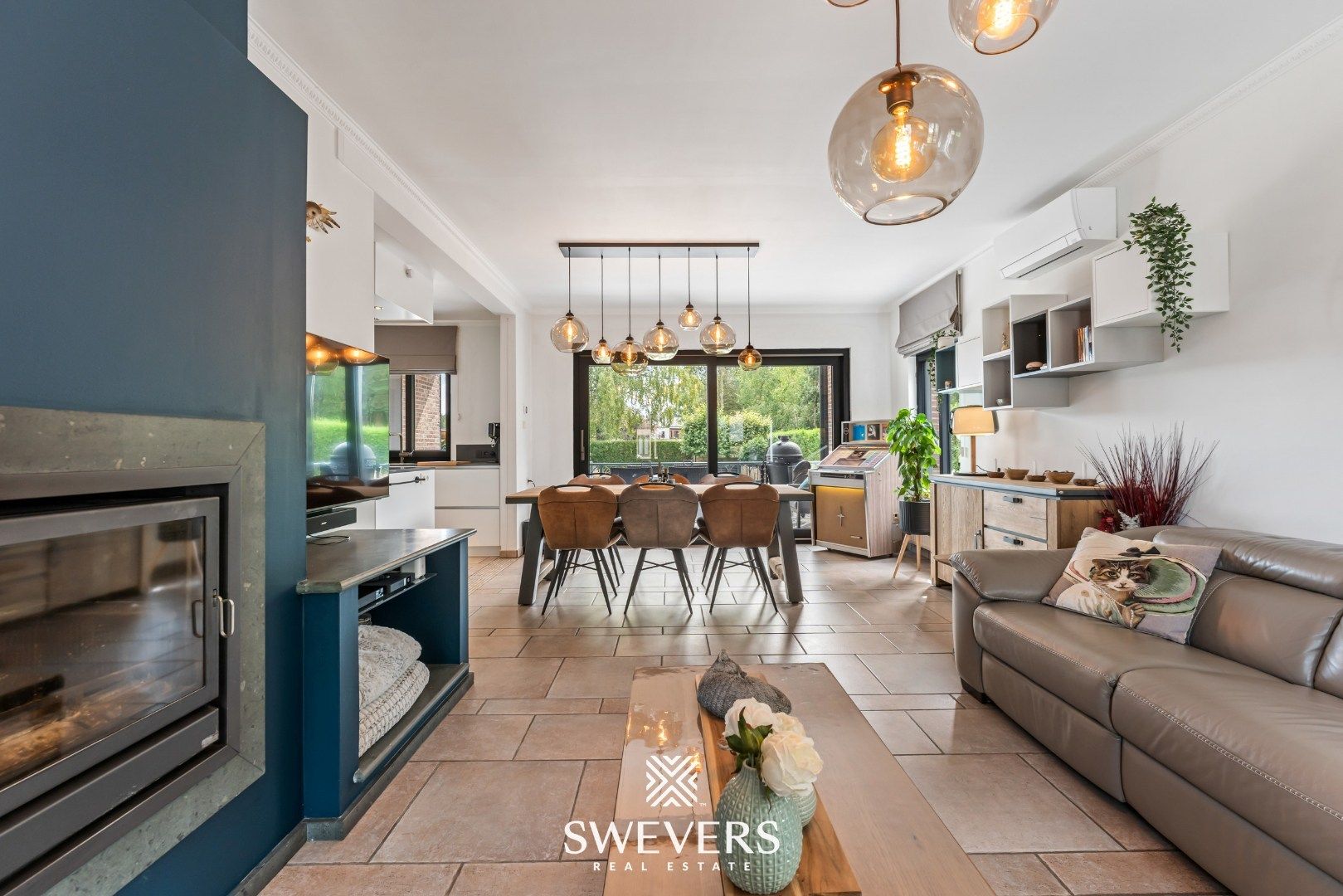 Landelijke vrijstaande woning met ruime slaapkamers, zonnig terras en tuin foto 3