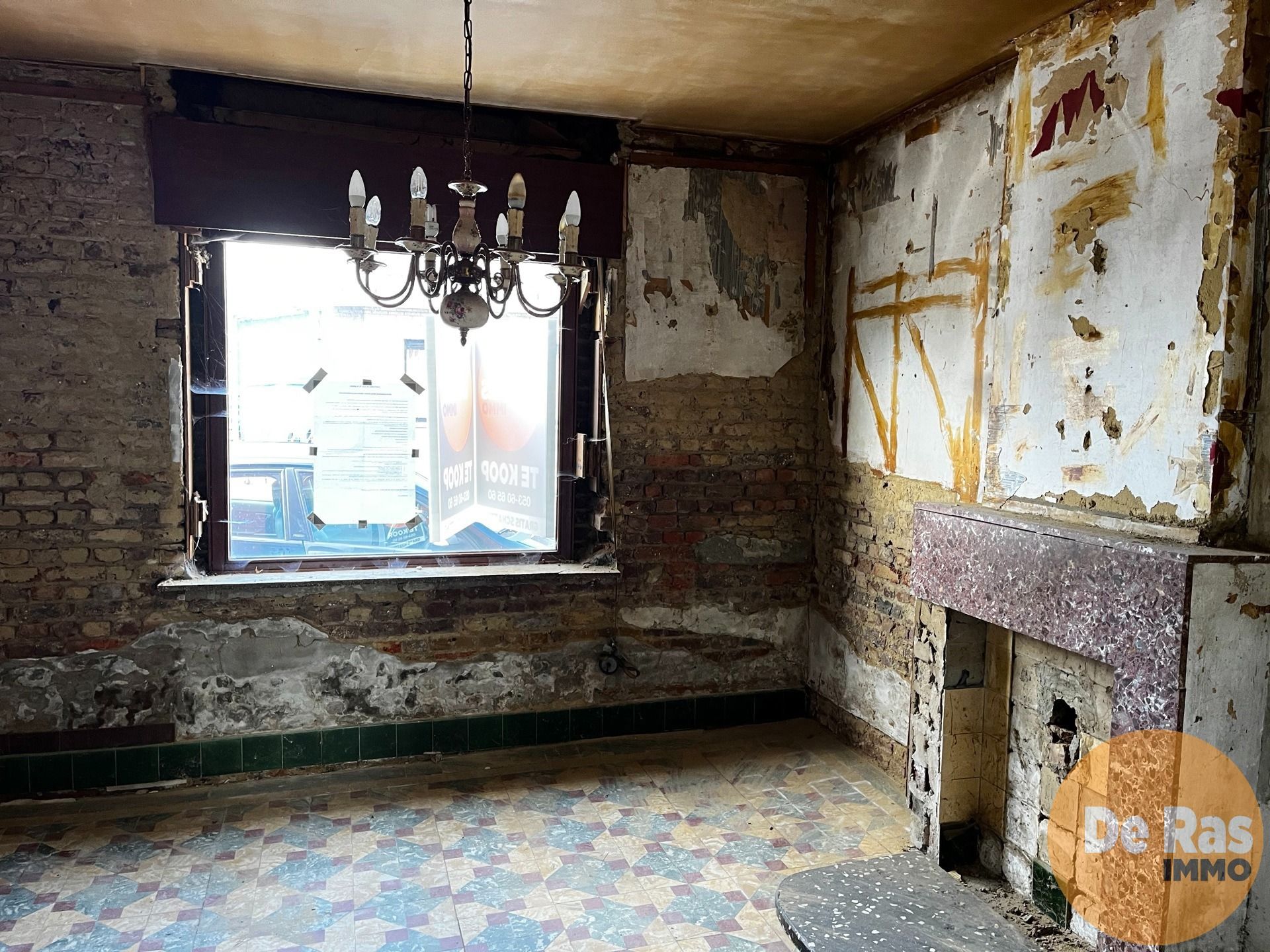 WANZELE - Renovatie- of afbraakwoning in rustige straat foto 5