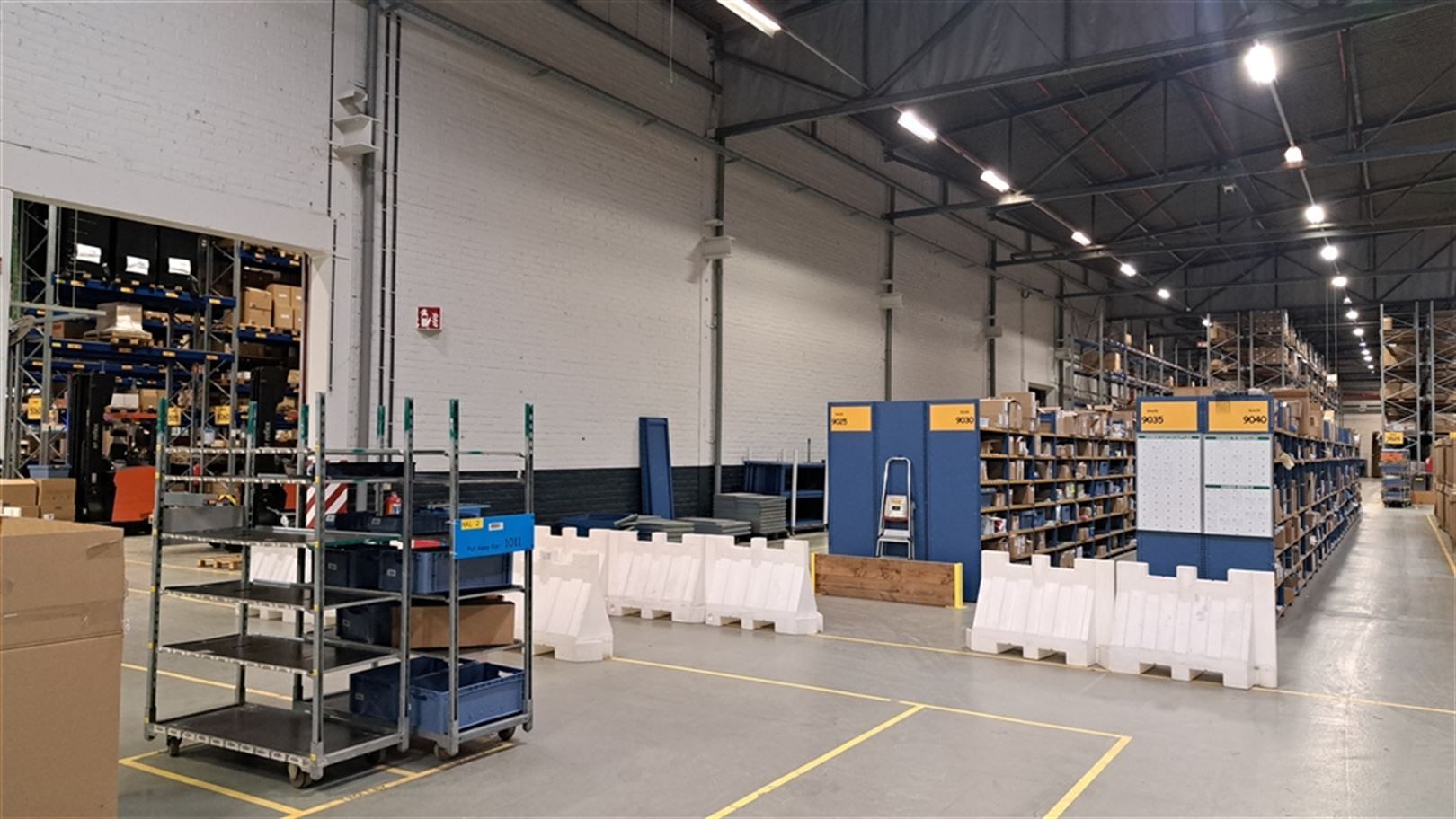 Logistieke unit + kantoren te Zele foto 19