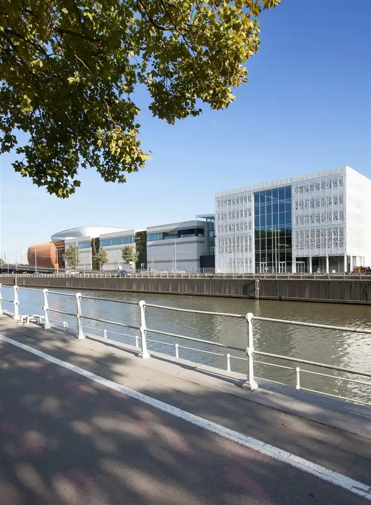 LAMBERMONT 1 - DOCKS BRUXSEL foto 2
