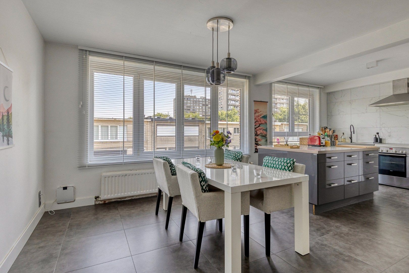 Instapklaar appartement met terras en garage in rustige woonwijk foto 5