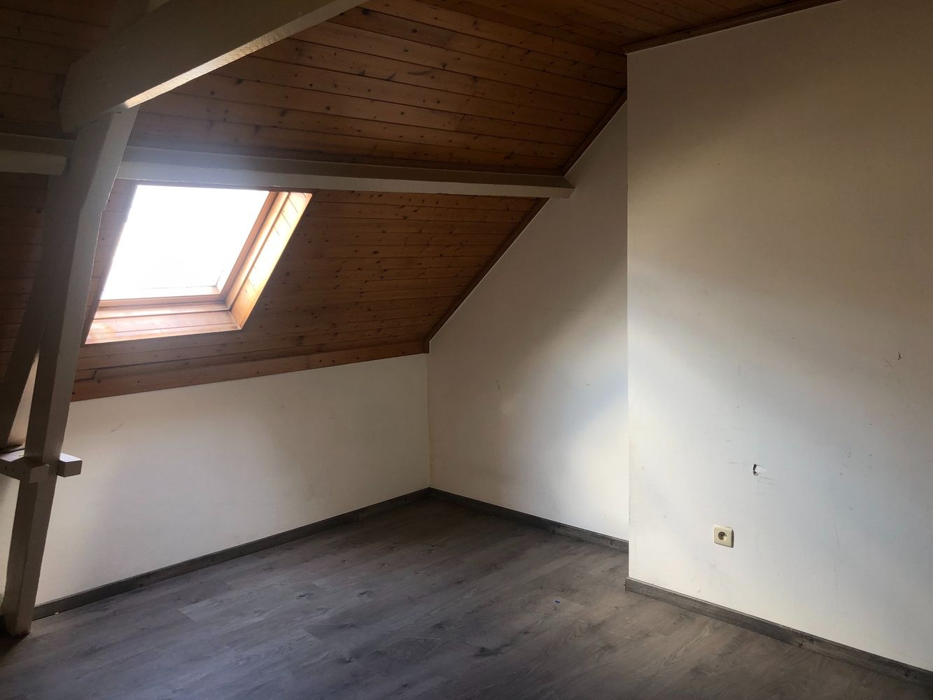 Te renoveren rijwoning te Eeklo foto 9