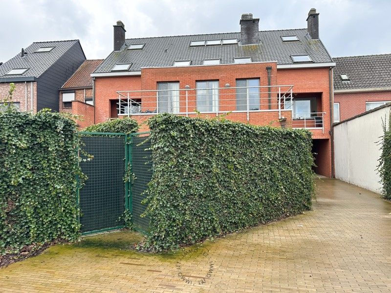 Gelijkvloers appartement met 1 slaapkamer, garage en tuin. foto 11