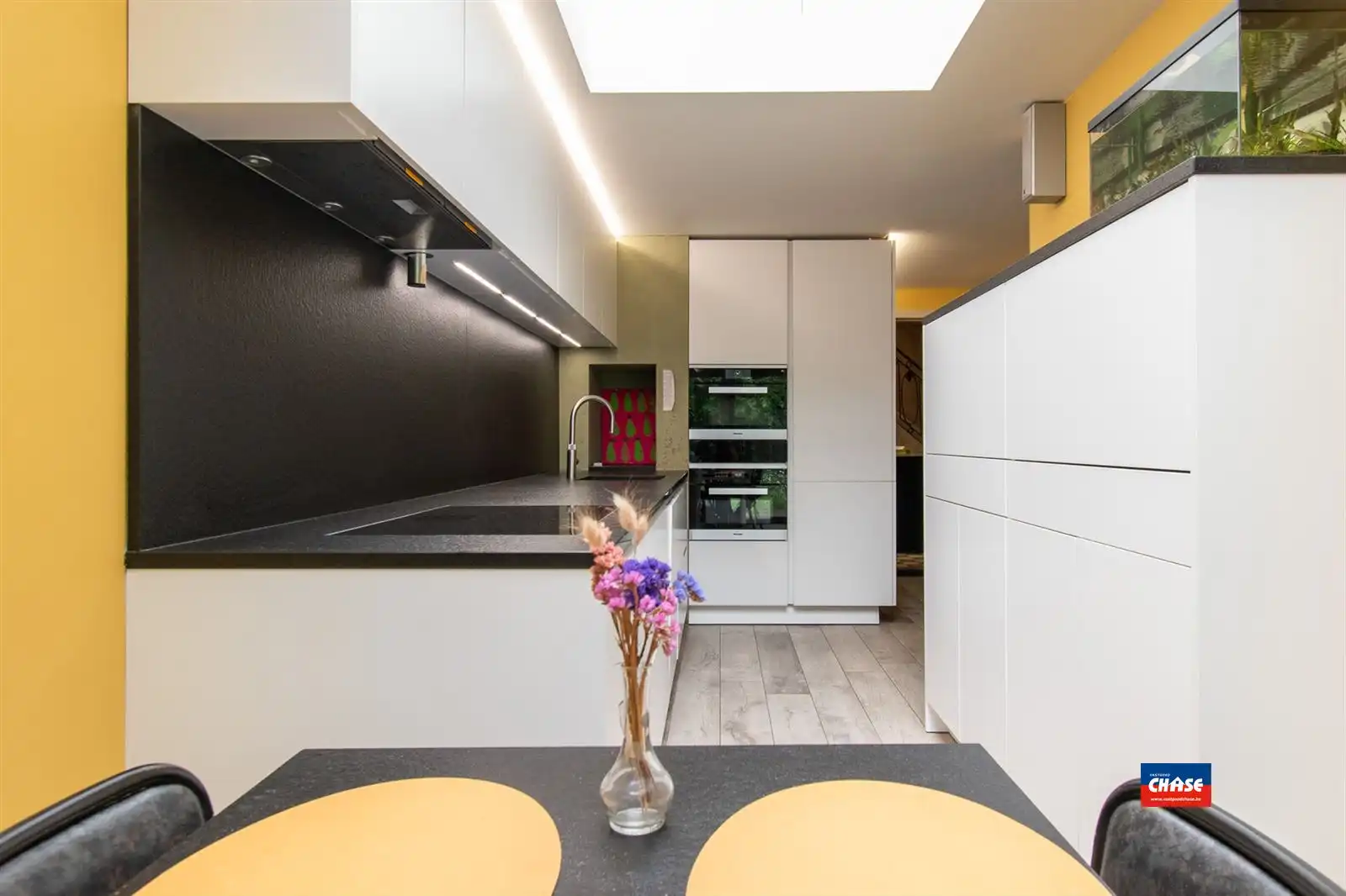 Zeer ruime woning met tal van mogelijkheden! foto 14