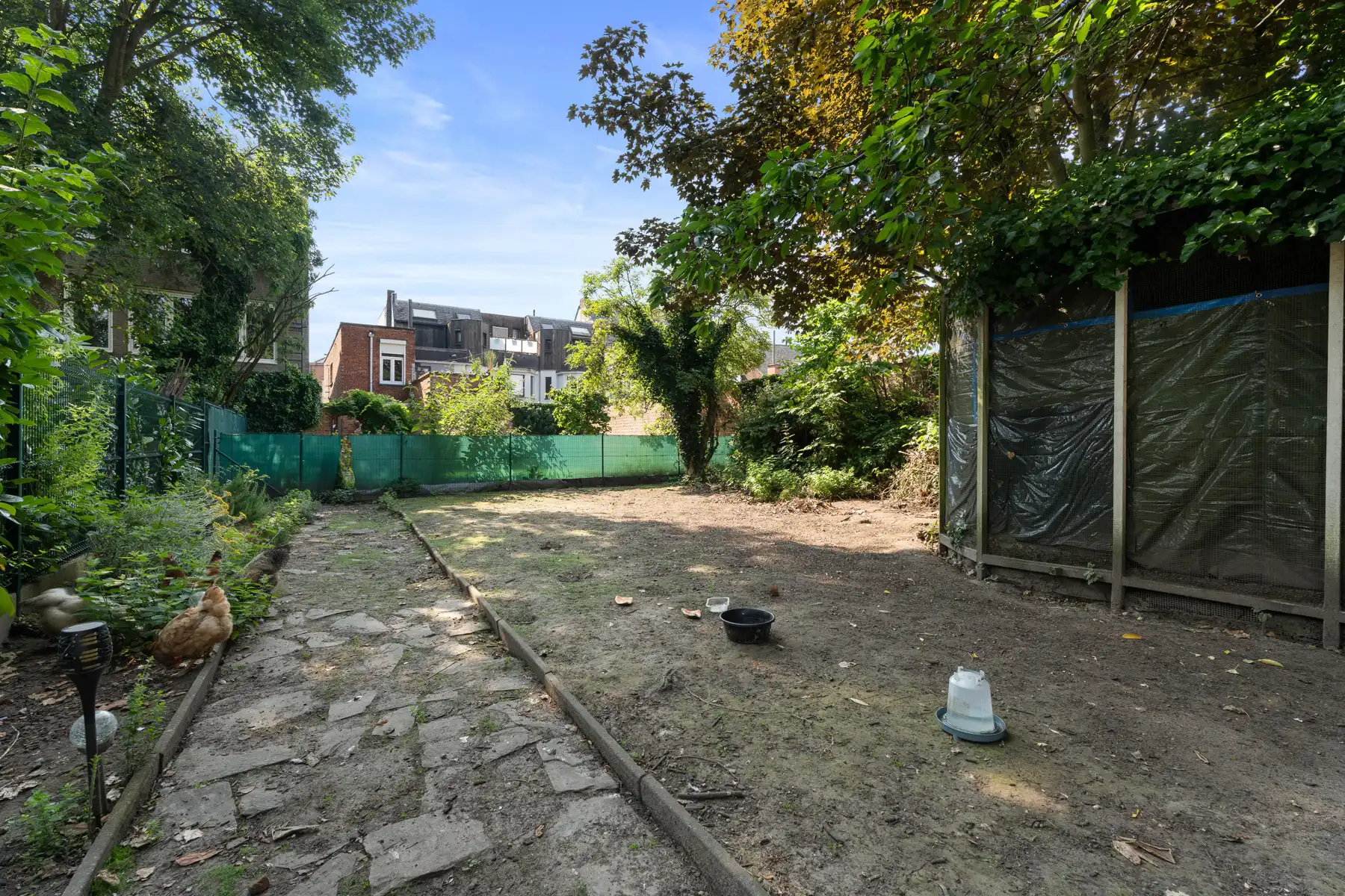 Centraal gelegen handelspand met woongelegenheid foto 8