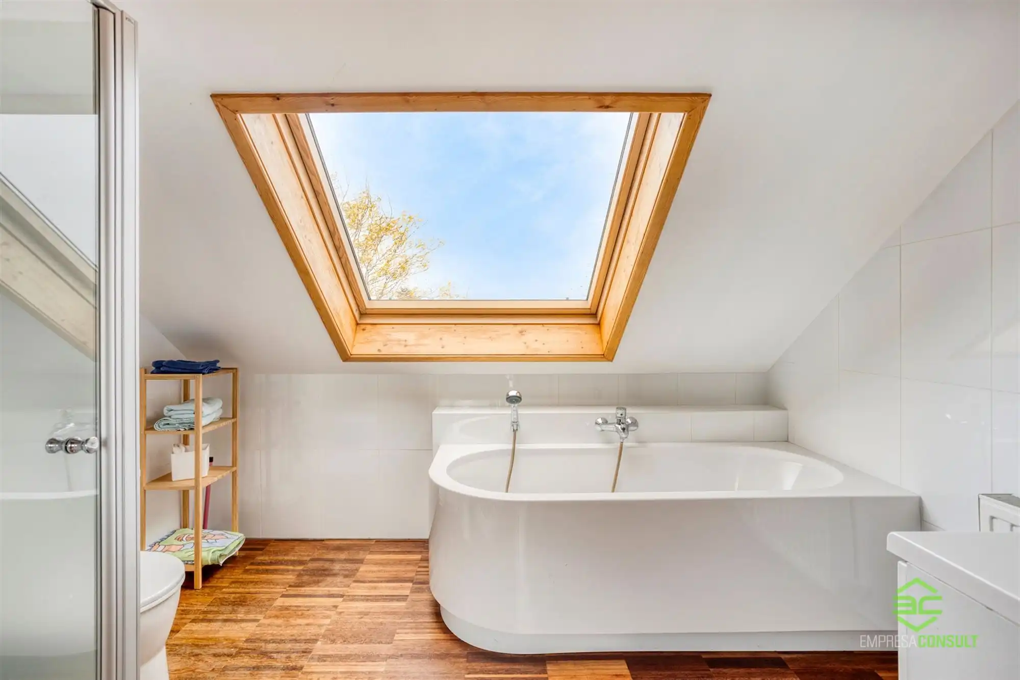 Ruime, energiezuinige woning met 5slpk en 3 badk te Hoeleden! foto 33