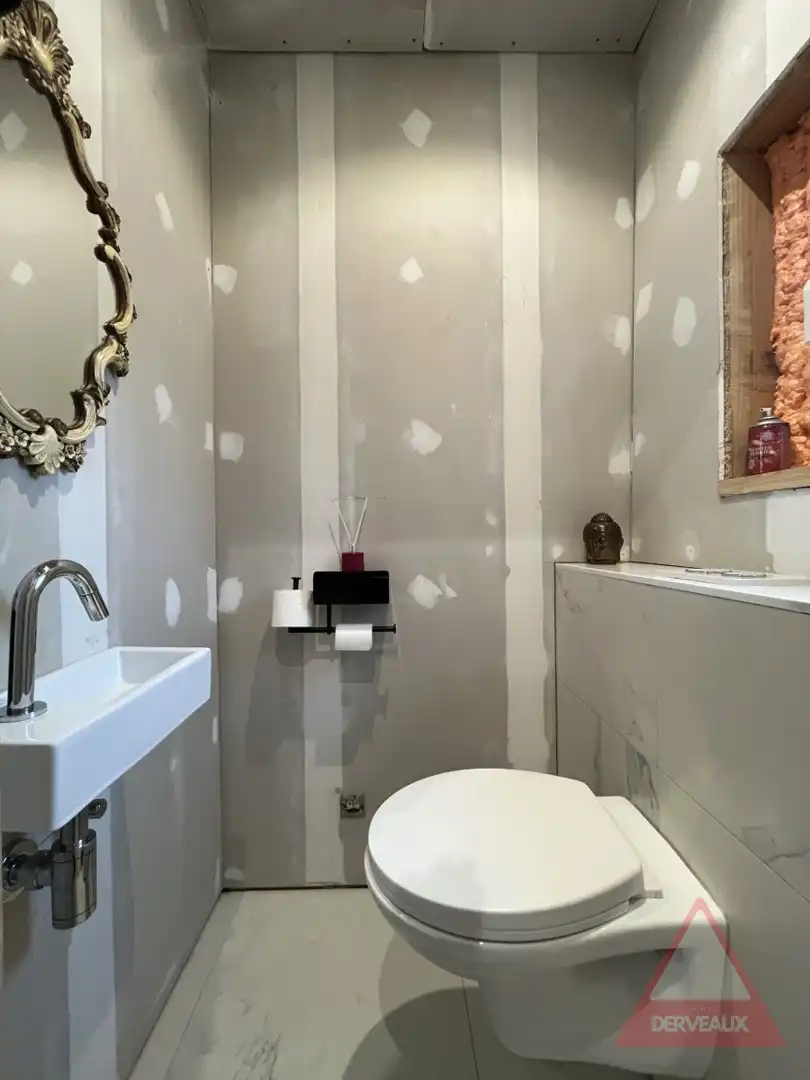 Beveren – Volledig gerenoveerde & instapklare woning met 4 slaapkamers & garage foto 8