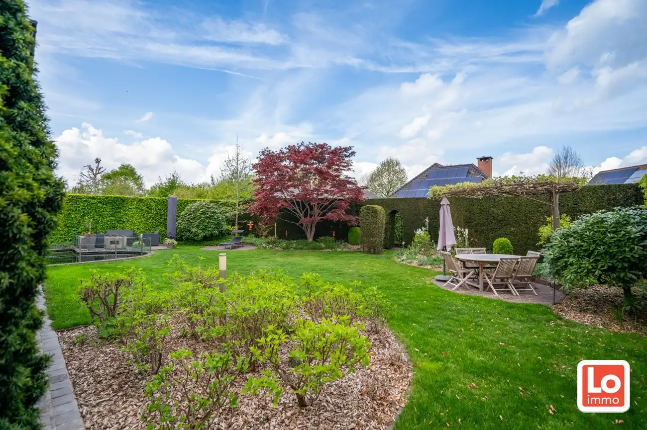 VERKOCHT! Charmante alleenstaande woning met inpandige garage op een zeer goede locatie in Oostakker. foto 31