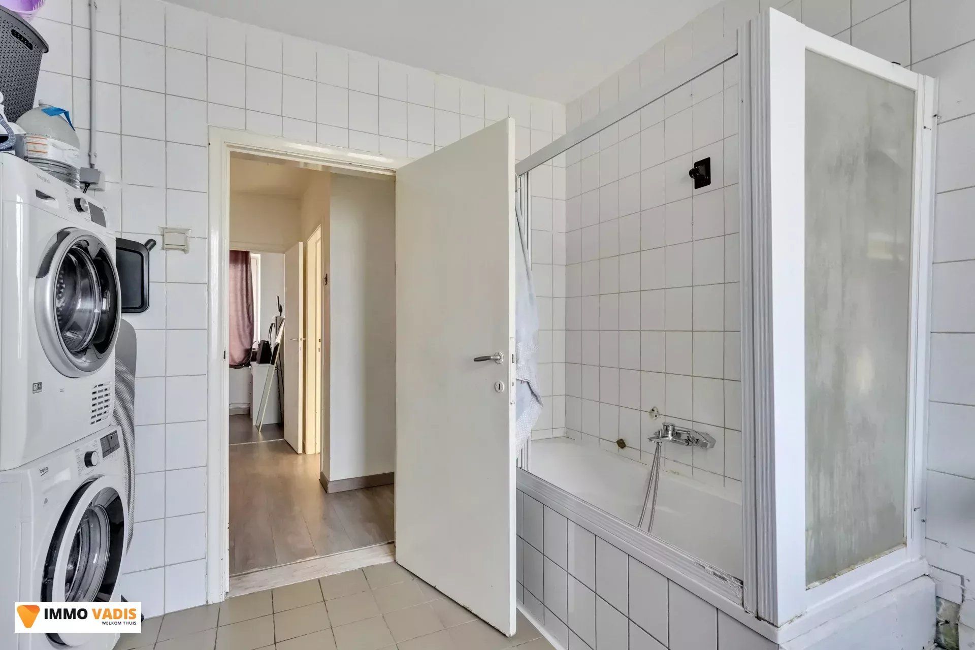 Handelspand met woonst en naastliggende woning foto 19