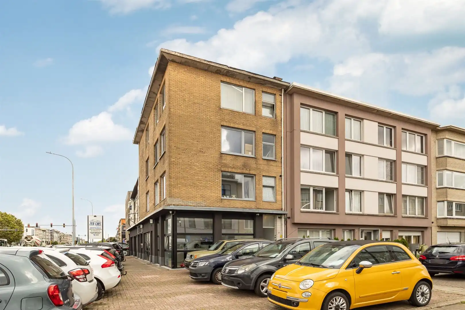 Hoofdfoto van de publicatie: Te renoveren hoekappartement ca. 99m2 op centrale locatie