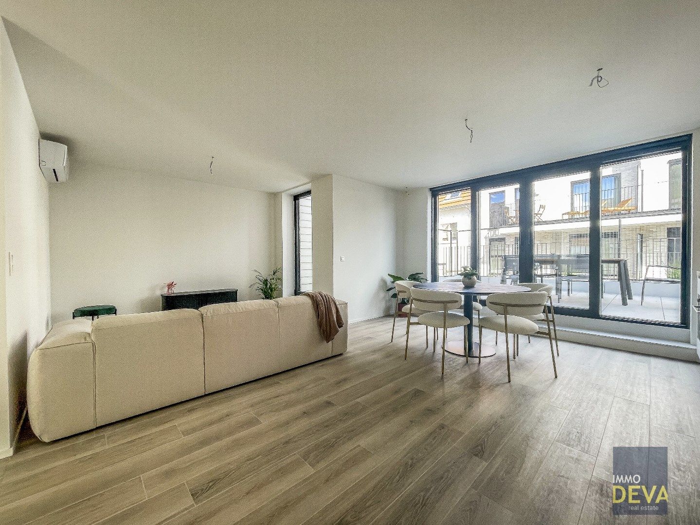 Nieuwbouw appartement INCLUSIEF inpandige parking gelegen te Duinbergen. foto 4