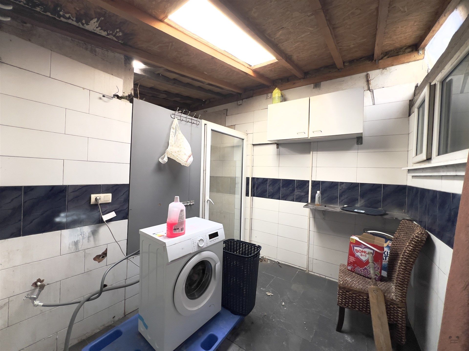 Ruim 6-slaapkamer woning  in hartje Oostende foto 5