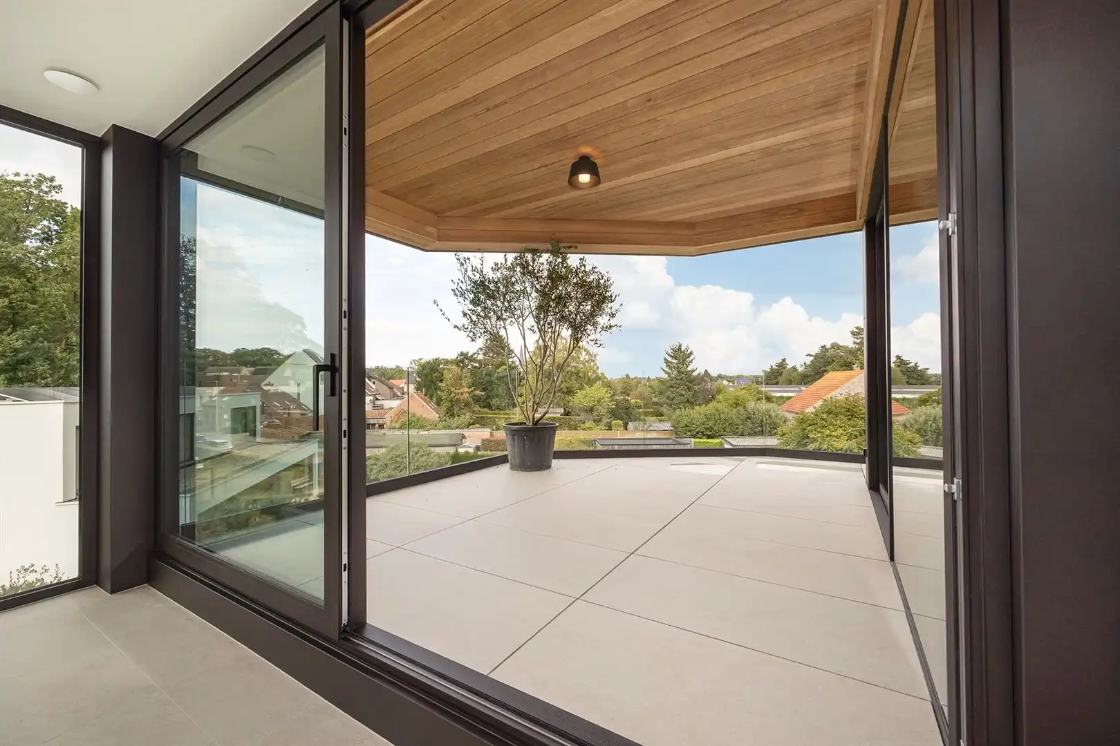Exclusief penthouse met luxe afwerking en wijds uitzicht. foto 9